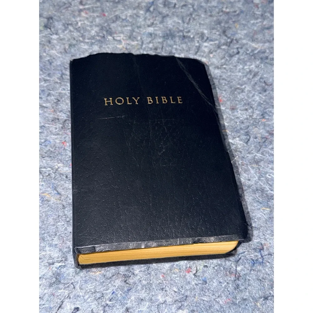 Holman Christian Standard Bible HCSB Black Imitation Leather Gilded 2003 Edition